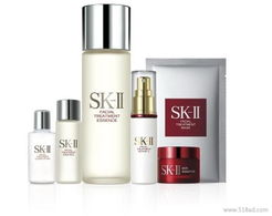 警惕低價(jià)名牌化妝品陷阱 價(jià)格、貨源與真?zhèn)蔚纳疃绕饰? class=